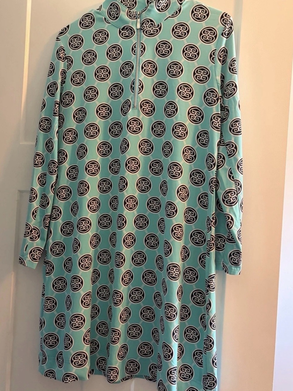 Lulu-B Aqua and Navy Circle-Print Top
